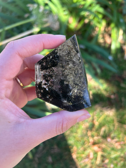 Lodolite Freeform (Garden Quartz)