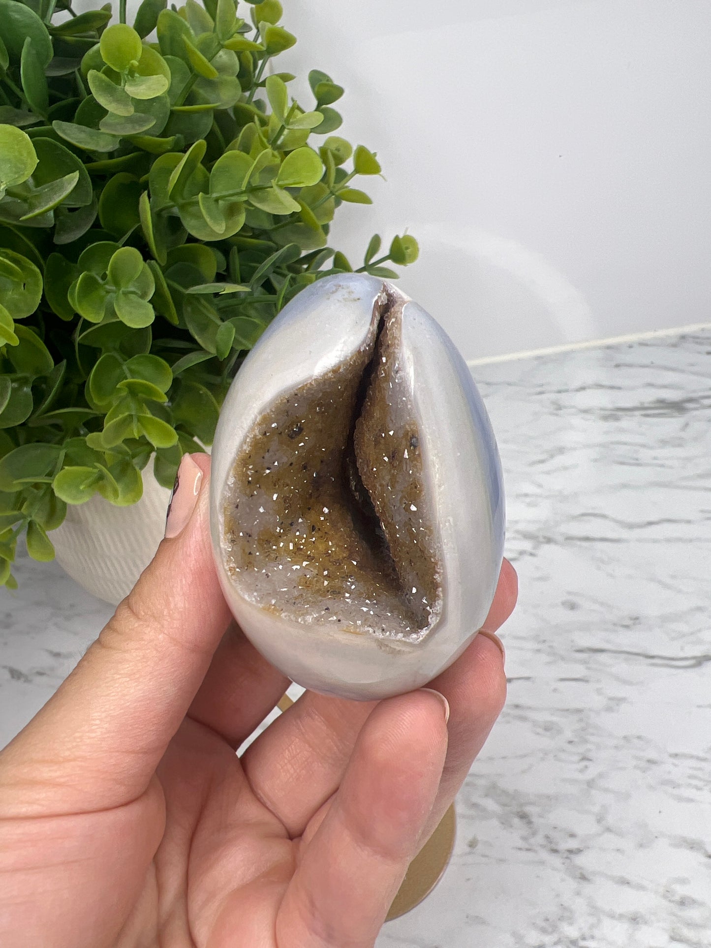 Druzy Agate Egg Carving